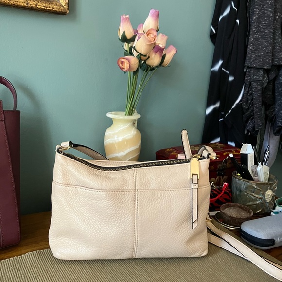 Sale! Buttery Soft Leather Calvin Klein Purse - Picture 2 of 5